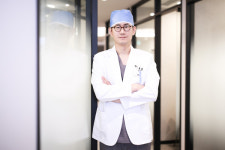 에이비성형외과, 확장이전 오픈
