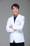 [기고문] 삶의 질 떨어뜨리는 오십견…비수술적 정형외과 치료는?