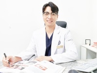 [기고문] 심미성 중요한 앞니, 임플란트 진행 시 이것 고려해야
