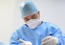 디지털 분석으로 임플란트 식립, 통증 걱정 덜어