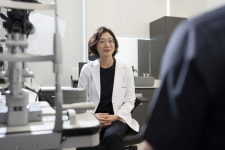 시력 이상 일으키는 황반변성, 안과 정기검진으로 조기 발견해야