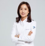 무릎 퇴행성관절염 말기, 인공관절 수술 의료진의 경험 중요