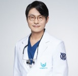 전체 치아 상실 환자를 위한 풀아치 임플란트, 방식보다 설계가 중요한 이유