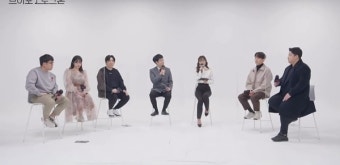 새로운 디렉터와 함께 다음 스텝으로 향하는 'V4'