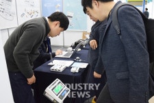 [포토] 큐씨매니저, 버튼 하나로 품질 측정 데이터 가능