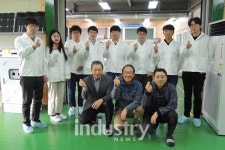 제주대, 태양광발전공학 수강생들 태양광 모듈 생산업체 방문