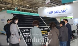 [포토뉴스] 탑솔라, 100kW 저압 ESS 올인원 시스템 선보여