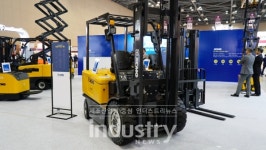 [KOREA MAT 2019] 조조인터내셔널, 전동 지게차 선보여