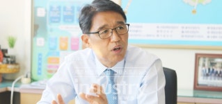 충북형 경영 미래 먹거리 산업으로 신재생에너지에 주목하다