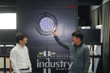 새만금 수상태양광, 가혹한 환경 기준에 맞춘 설비 필요