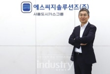 에스씨지솔루션즈, 연간 효율 저하 개선한 라이젠에너지 친환경 양면모듈 공급