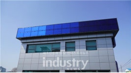 디엔에프, BIPV 시장 참여 본격화… 연구소 외벽에 컬러 BIPV 설치