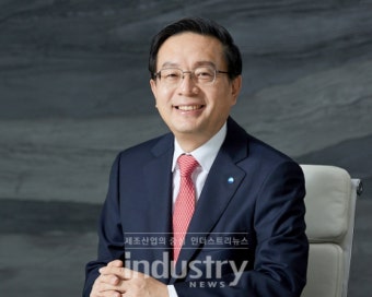 '부당대출' 손태승 전 우리금융 회장 구속영장…26일 심사