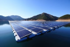 수상태양광 대형화 시대… 태풍 와도 안전한가 검증이 관건