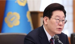 이재명 대통령 지지율 67% 취임 후 최고...중도·여성층서 높은 평가