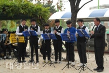 경산시 자인중학교 행복나눔 음악회 실시