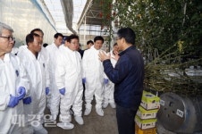 이철우 경북도지사, 황천모 상주시장 농정현장 방문