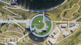 ‘연오랑세오녀테마공원 전시관 귀비고’관광객 북적