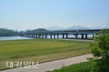 구미시 45년 된 구미대교  50억원 들여 보수한다.