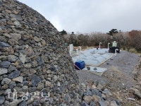 제주 한라산 국립공원 대피소 화장실 주말 물 공급 안돼 오물 범벅