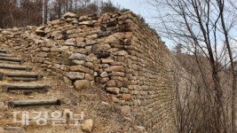 [김상조의 문화유산답사기]<20> 상주 견훤산성