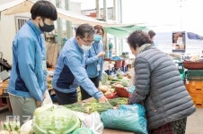 한울본부, 전통시장서 장바구니 한가득… 지역상권 살리기 앞장