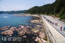 [기획] 포스트 코로나, 아름다운 길을 떠나다. ③영덕 블루로드