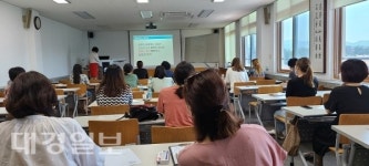 경상북도교육청 칠곡도서관, 엄마 반성문 작가 이유남 초청 특강