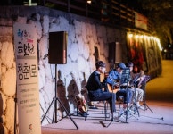 벚꽃과 함께하는 낭만 버스킹에 초대합니다