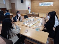 포항자원봉사센터, 안마봉 만들기 진행