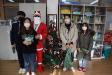창수초교, 전교생 대상 산타 축제 실시
