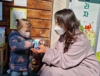 대구 신암어린이집 원생들 고사리손으로 이웃돕기 동참