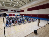 부자 엄마·아빠, 좋기만 할까…연극보고 가족의 의미 찾아요