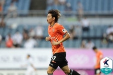 포항스틸러스, 제주에 5-0 완패... 리그 3위는 유지