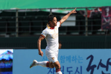 포항, 전북에 2대1 역전승 ... 기동매직 또 한번 통했다!