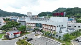 청송군보건의료원 아시아 최대 전광시계 눈길
