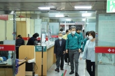 이강덕 포항시장, 지역 의료기관 방문 현장 점검 및 의료 관계자 격려