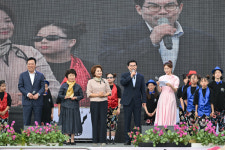 영덕·울진 군민 하나 되는 효콘서트, 뜨거운 열기 속에 성료