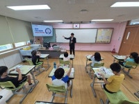 이용수 경북북부보훈지청장, 안동초등학교 늘봄학교 일일교사 참여