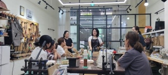 대구 수성구 드림스타트, 재능기부 통한 가죽공예 수업 개최