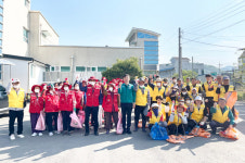 현동면 도평1리 주민들, 하천변 환경정화에 앞장서