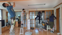 포항시 북구보건소·자원봉사센터, 양학경로당 도배 봉사…치매보듬마을 환경 새단장