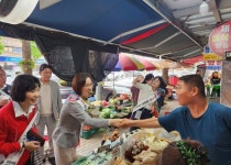 국민의힘 대구시당, 수성시장서 전통시장 장보기 행사