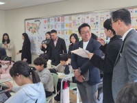 대구용계초등학교, 싱가포르 교육부 고위 관계자  AI 디지털 교육 현장 공개