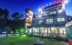 여름철, 내리쬐는 눈부신 태양과 바다!  통영펜션 여행! 늘푸른펜션