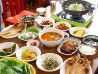 제주도로 떠나는 가을여행, 필수코스 효리네민박 산방산 맛집 미도식당