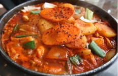 상록수역 앞 위치한 안산 맛집 본오동 조순금 닭도리탕, 추운 겨울에 방문손님들 더 늘어