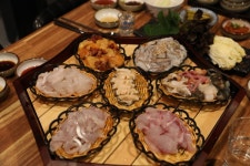 전복죽·해산물 별미 맛볼 수 있는 해운대 골목 맛집 오픈 화제