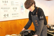 고기집 창업 브랜드 백하돼지생갈비, 솥뚜껑 구이 방식 덕을 보고 있네요
