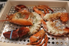 속초·고성 맛집, 동명항 외 가볼만한곳 인근 저렴한 대게로 유명한 비치대게직판장